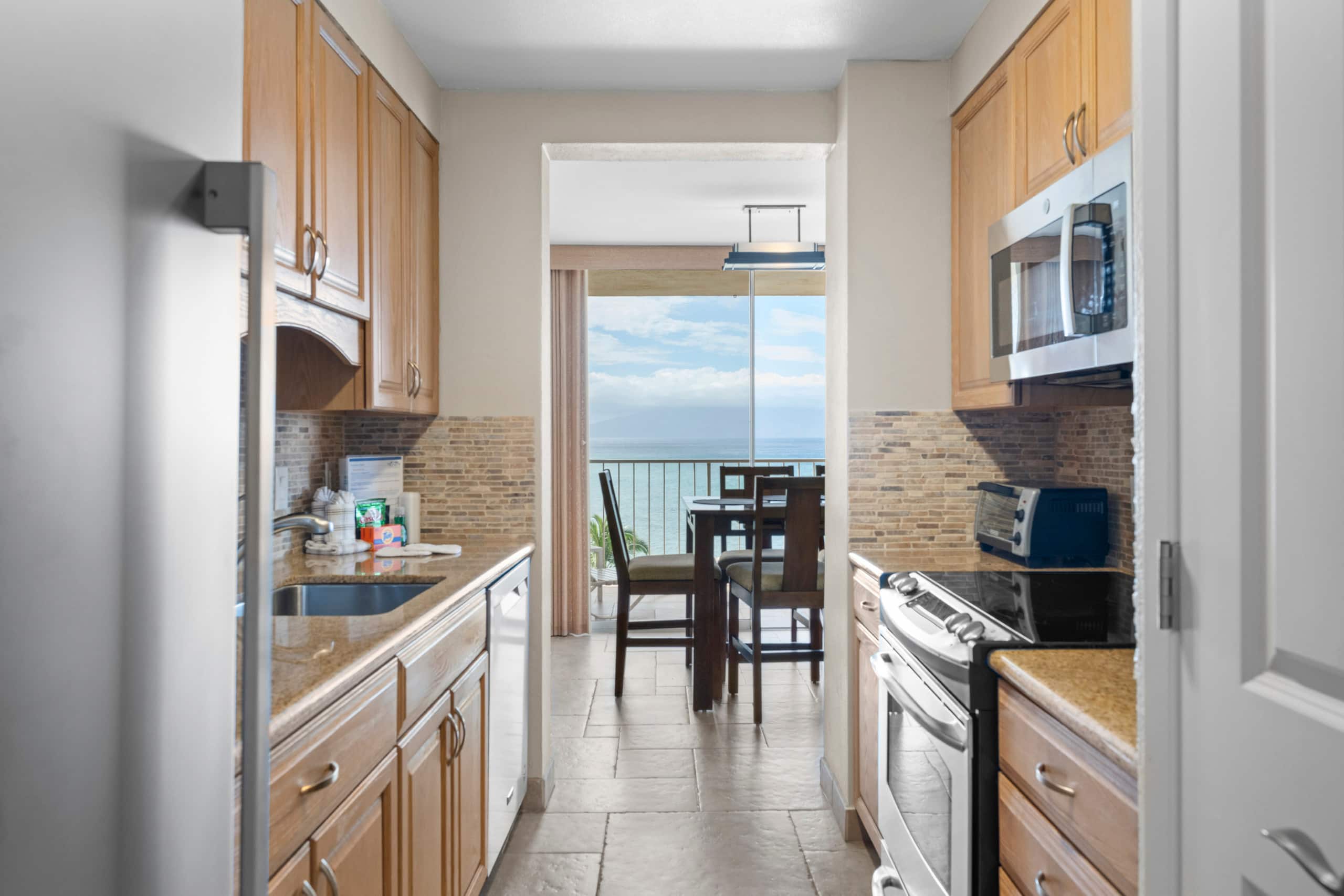 Condo in Lahaina · ★4.89 · 2 bedrooms · 3 beds · 2.5 baths - Image 26