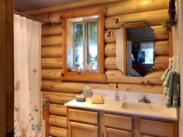 Prescott Cabin Rentals managed Airbnb listing 3