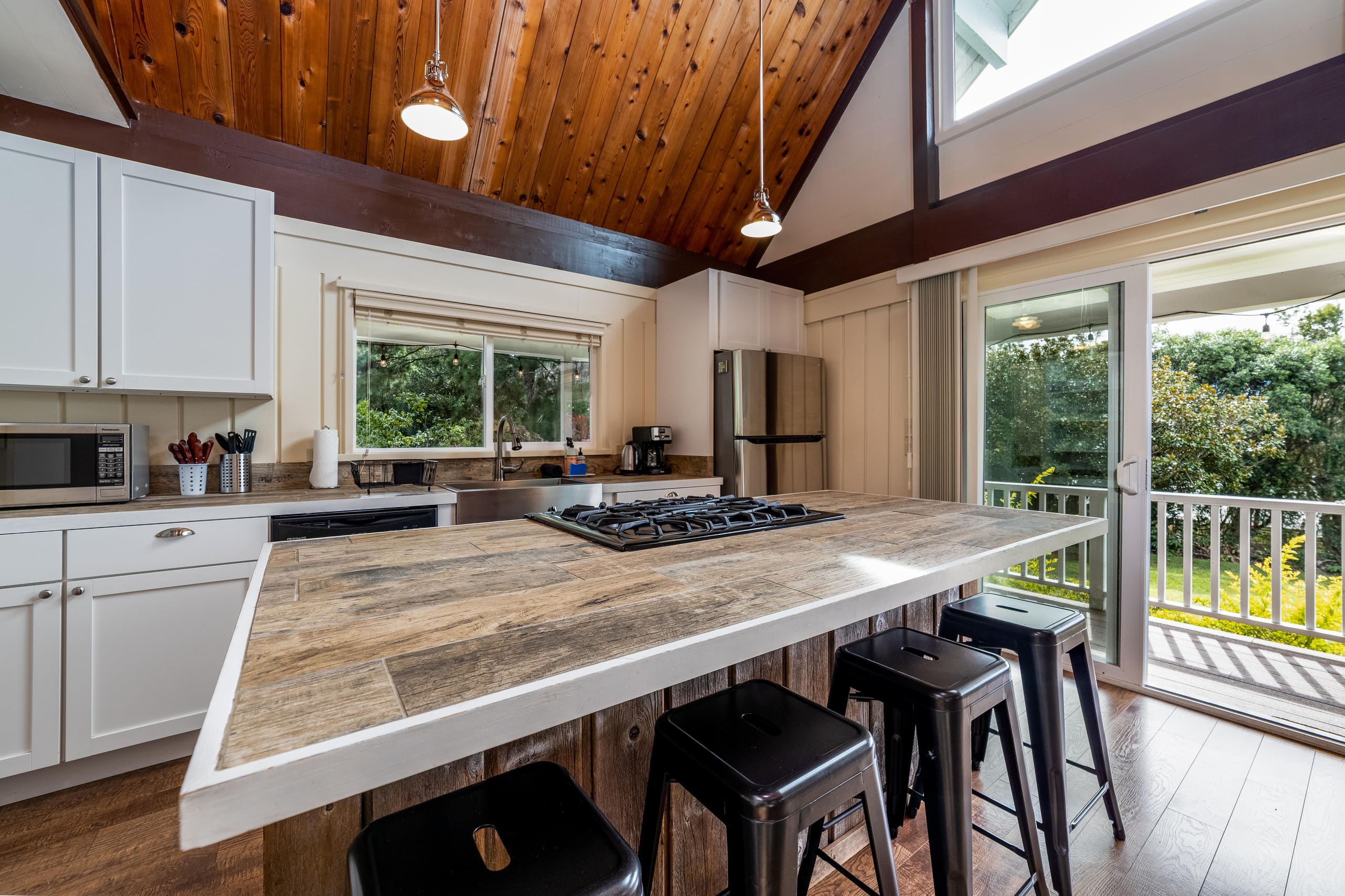 Home in Waimea · ★4.92 · 2 bedrooms · 3 beds · 2 private baths - Image 7