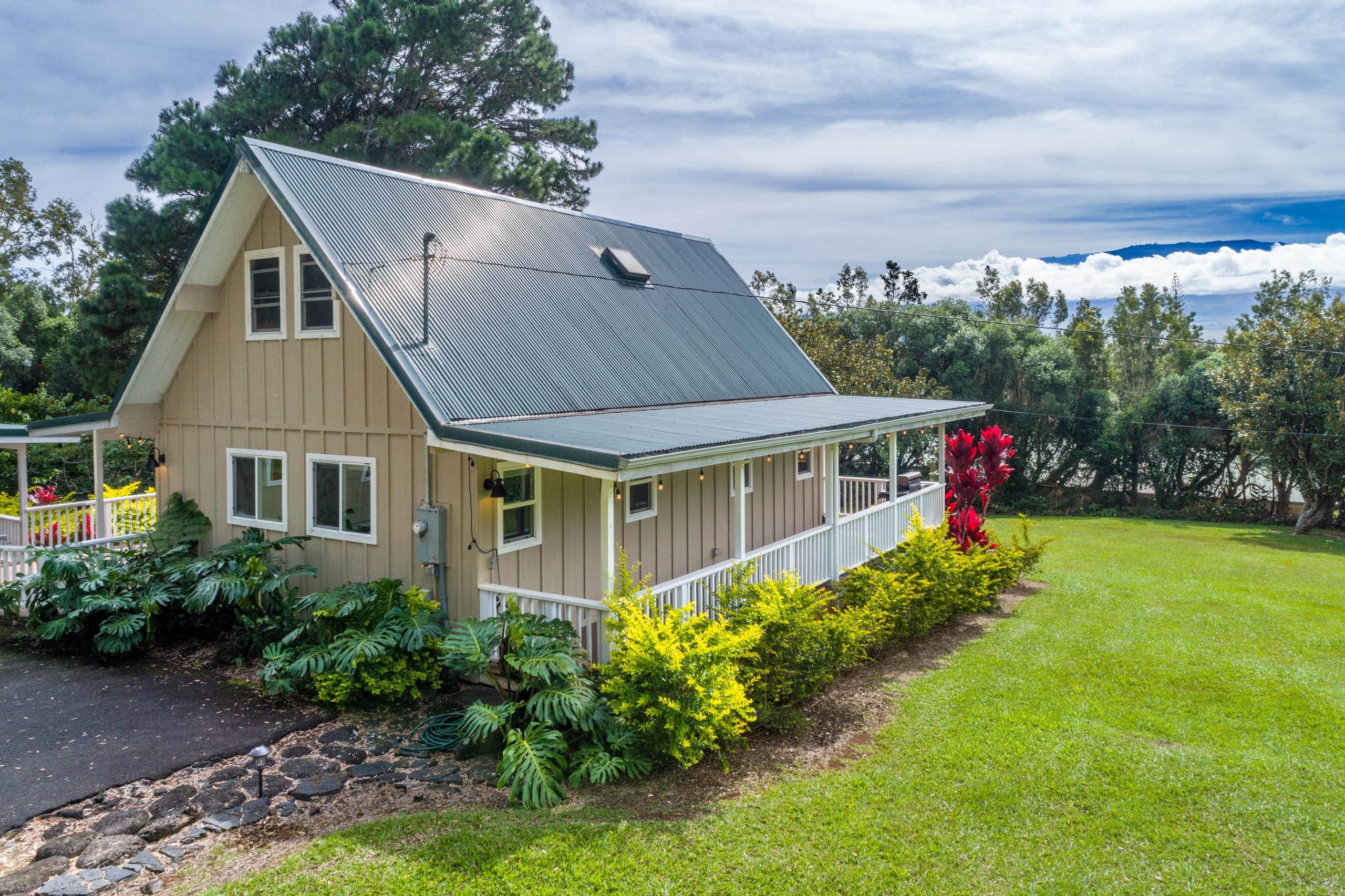 Home in Waimea · ★4.92 · 2 bedrooms · 3 beds · 2 private baths - Image 3