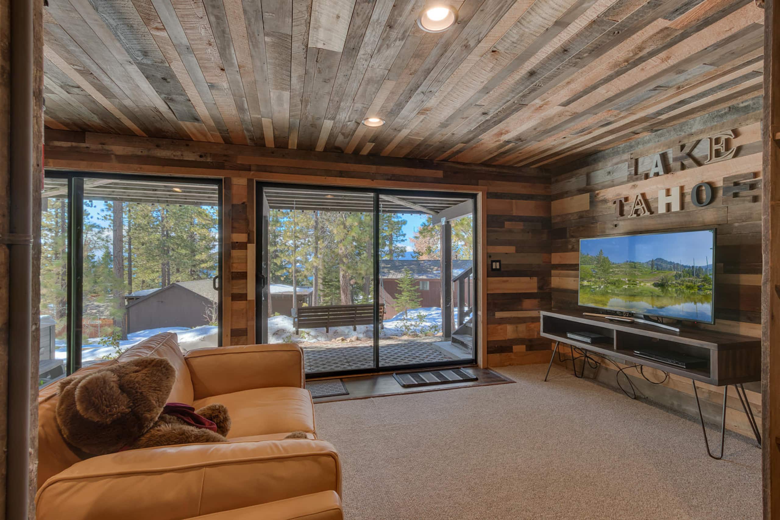 Luxury Lakeview Home with Hot Tub Near Ski & Beach - Photo 19