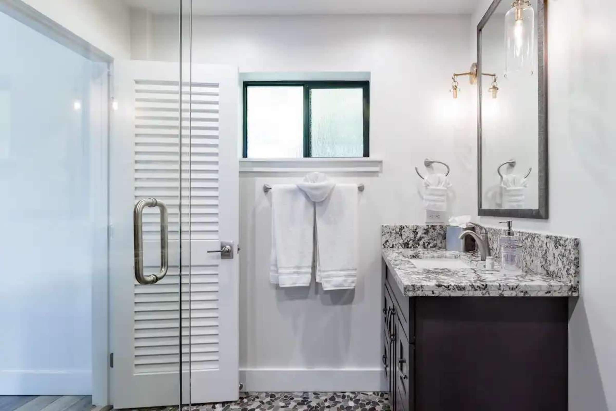 Home in Kihei · ★4.91 · 1 bedroom · 2 beds · 1 bath - Image 16