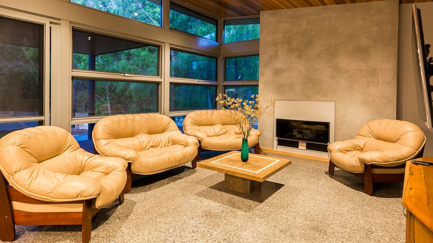 Maybrook—Minutes from Meelup Beaches & Dining