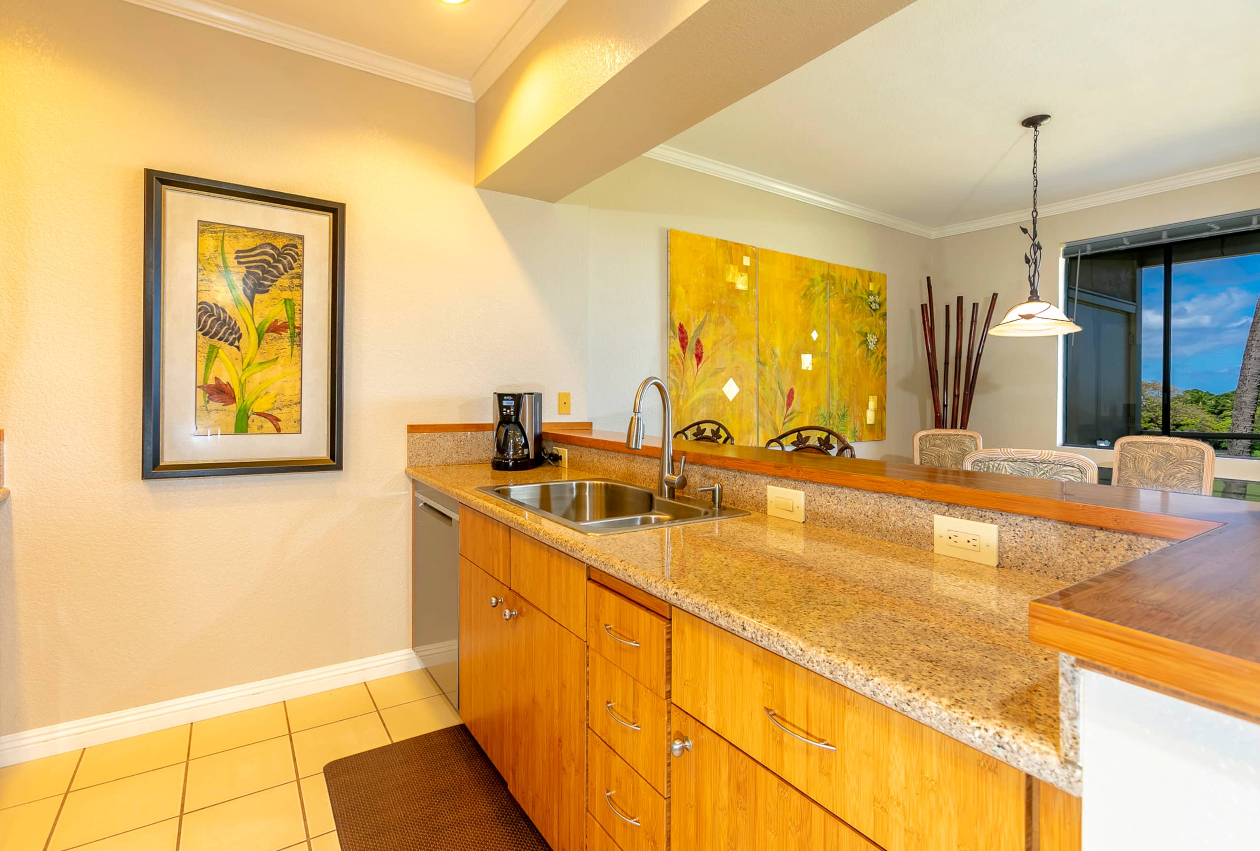 Condo in Kihei · ★4.92 · 1 bedroom · 2 beds · 2 baths - Image 7