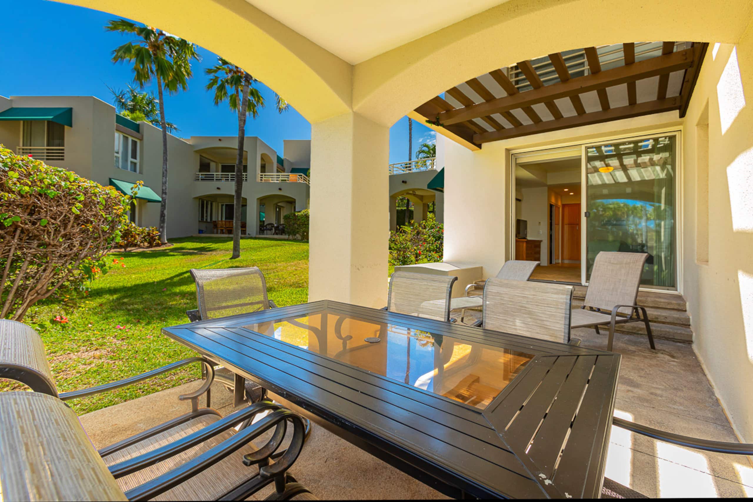 Condo in Kihei · ★4.95 · 2 bedrooms · 4 beds · 2 baths - Image 1