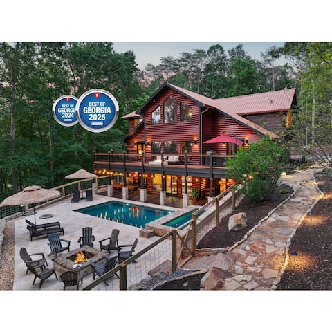 Luxe Mountain Resort - Heated Pool & 12ft Hot Tub
