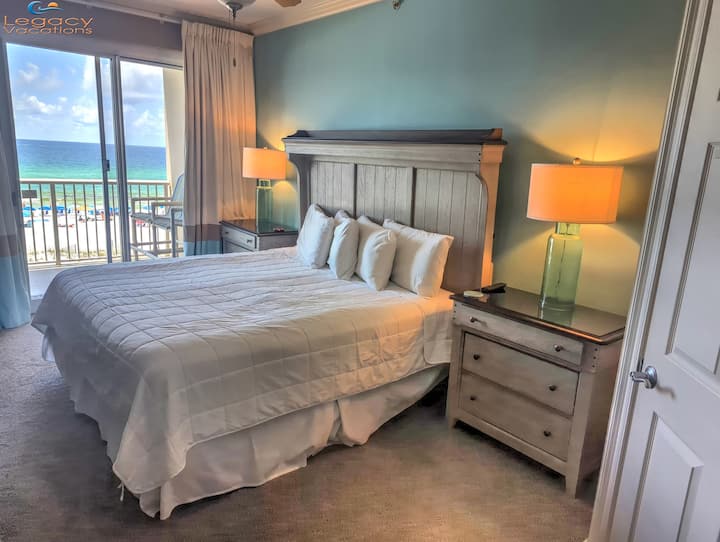 Summer Place #408 חדר שינה ראשי - מיטת קינג סייז. 