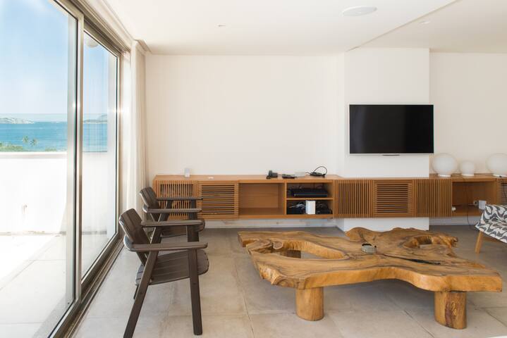 Design Penthouse with brand new pool ilive002 gallery image 3