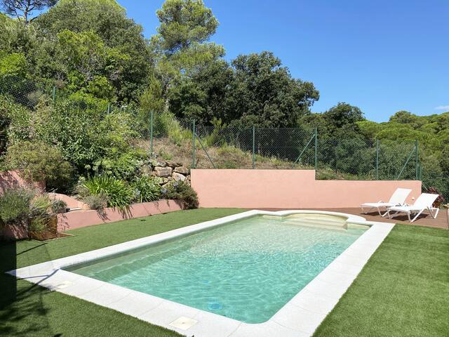 Holiday rental villa with swimming pool in Begur, gallery image 4