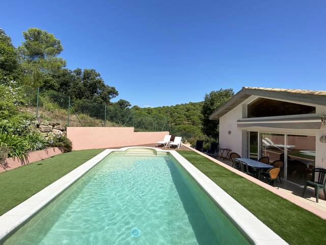 Holiday rental villa with swimming pool in Begur, gallery image 2