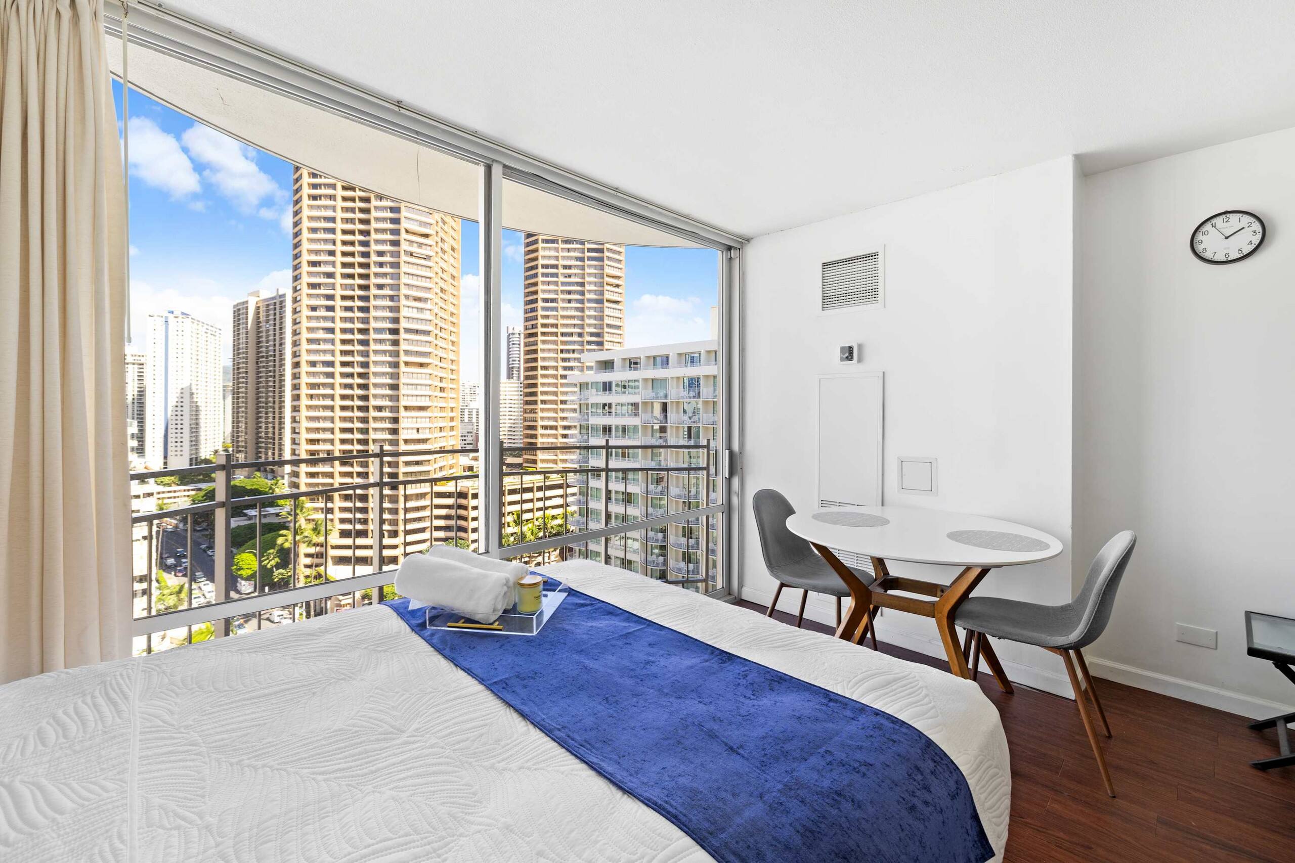 Waikiki City View Studio – Prime Spot Near Beach! - Image 8