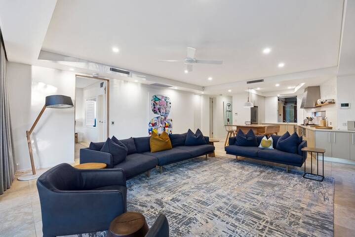 Luxurious Apartment on Noosa River gallery image 3