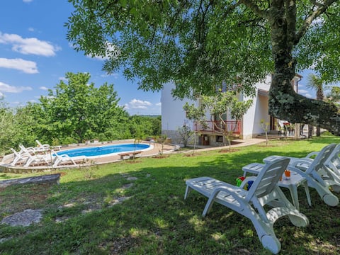 Successful Airbnb property: Ana by Interhome in Jehnići