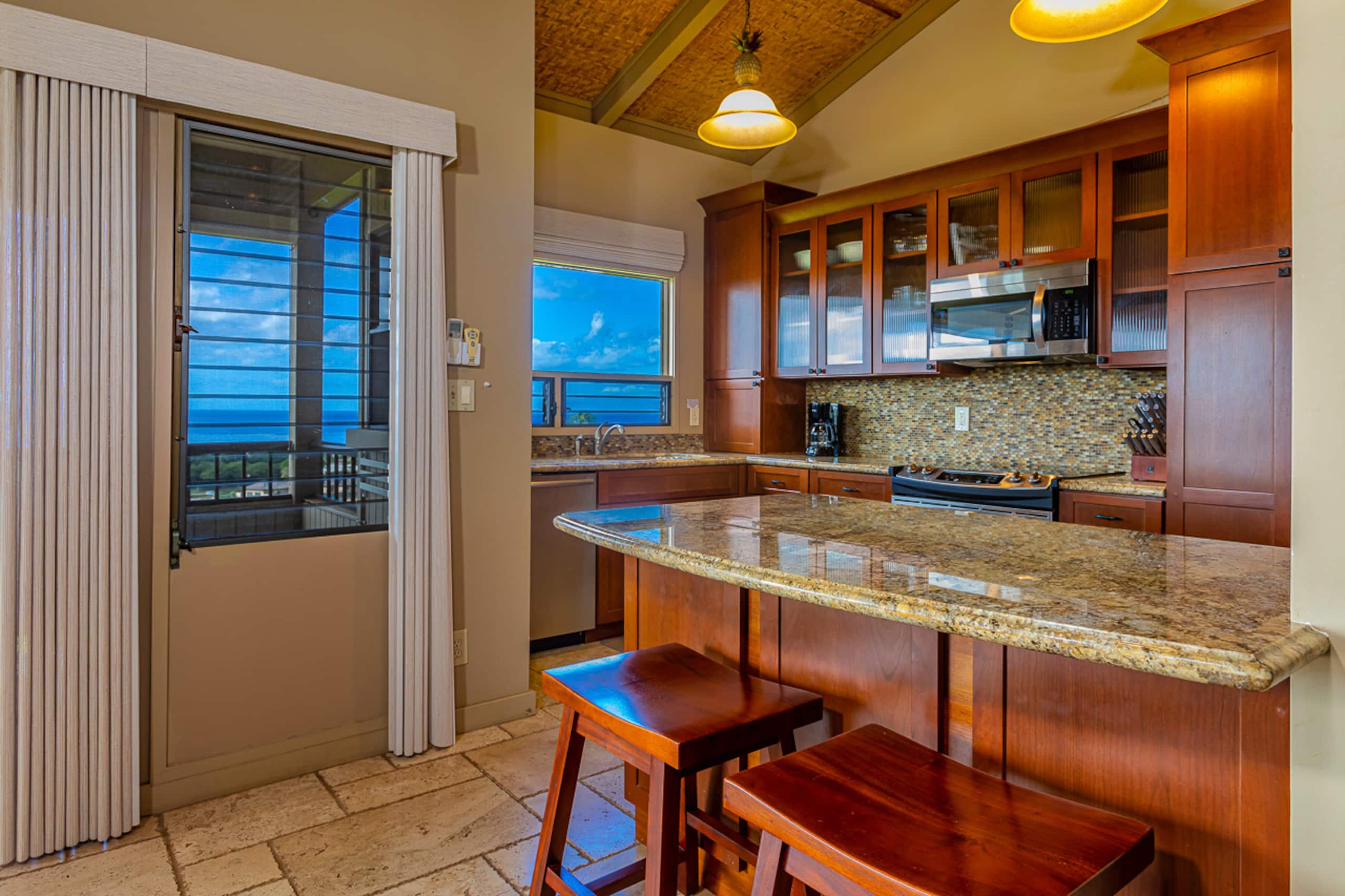 Condo in Kihei · ★4.92 · 2 bedrooms · 3 beds · 2 baths - Image 7