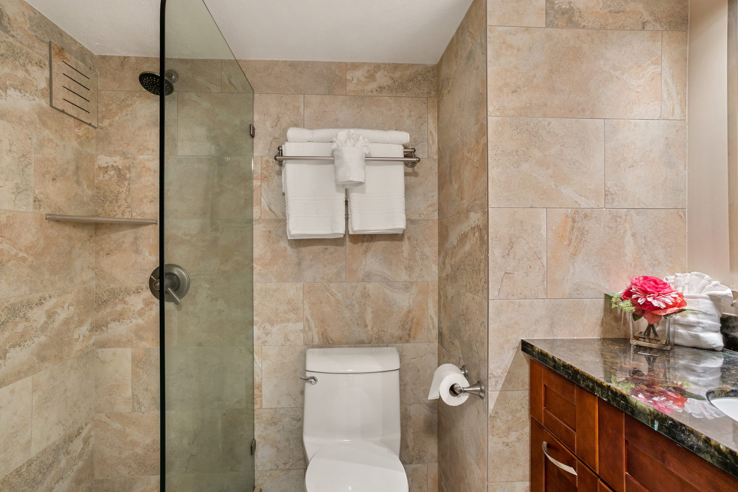 Condo in Lahaina · ★4.9 · 1 bedroom · 1 bed · 1 bath - Image 20