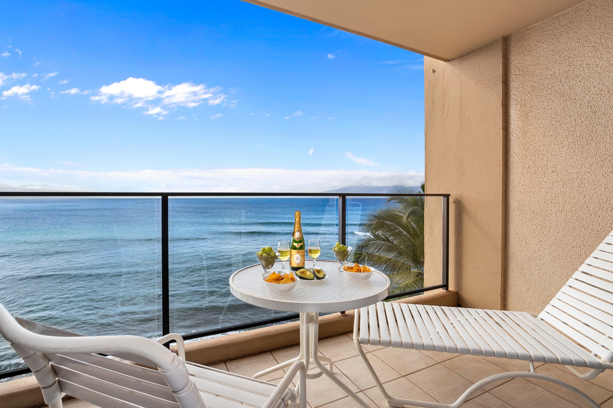 Condo in Lahaina · ★4.9 · 1 bedroom · 1 bed · 1 bath - Image 9
