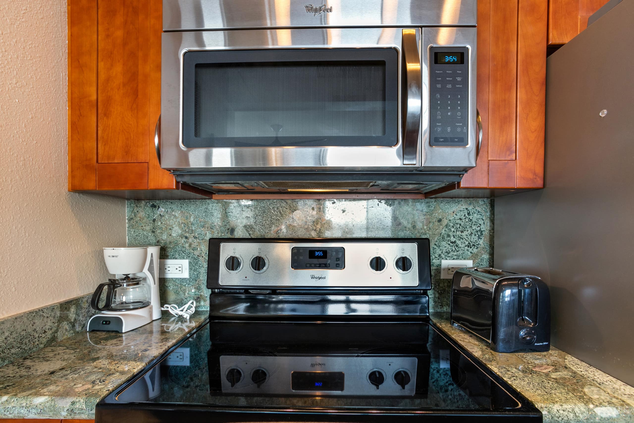 Condo in Lahaina · ★4.9 · 1 bedroom · 1 bed · 1 bath - Image 17