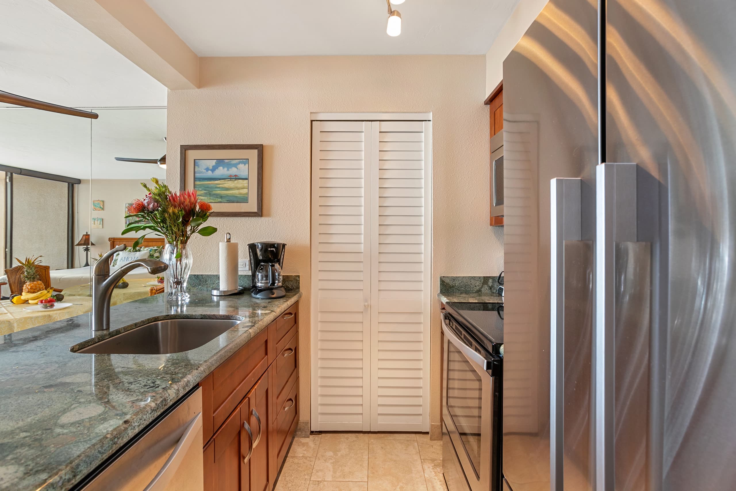 Condo in Lahaina · ★4.9 · 1 bedroom · 1 bed · 1 bath - Image 4