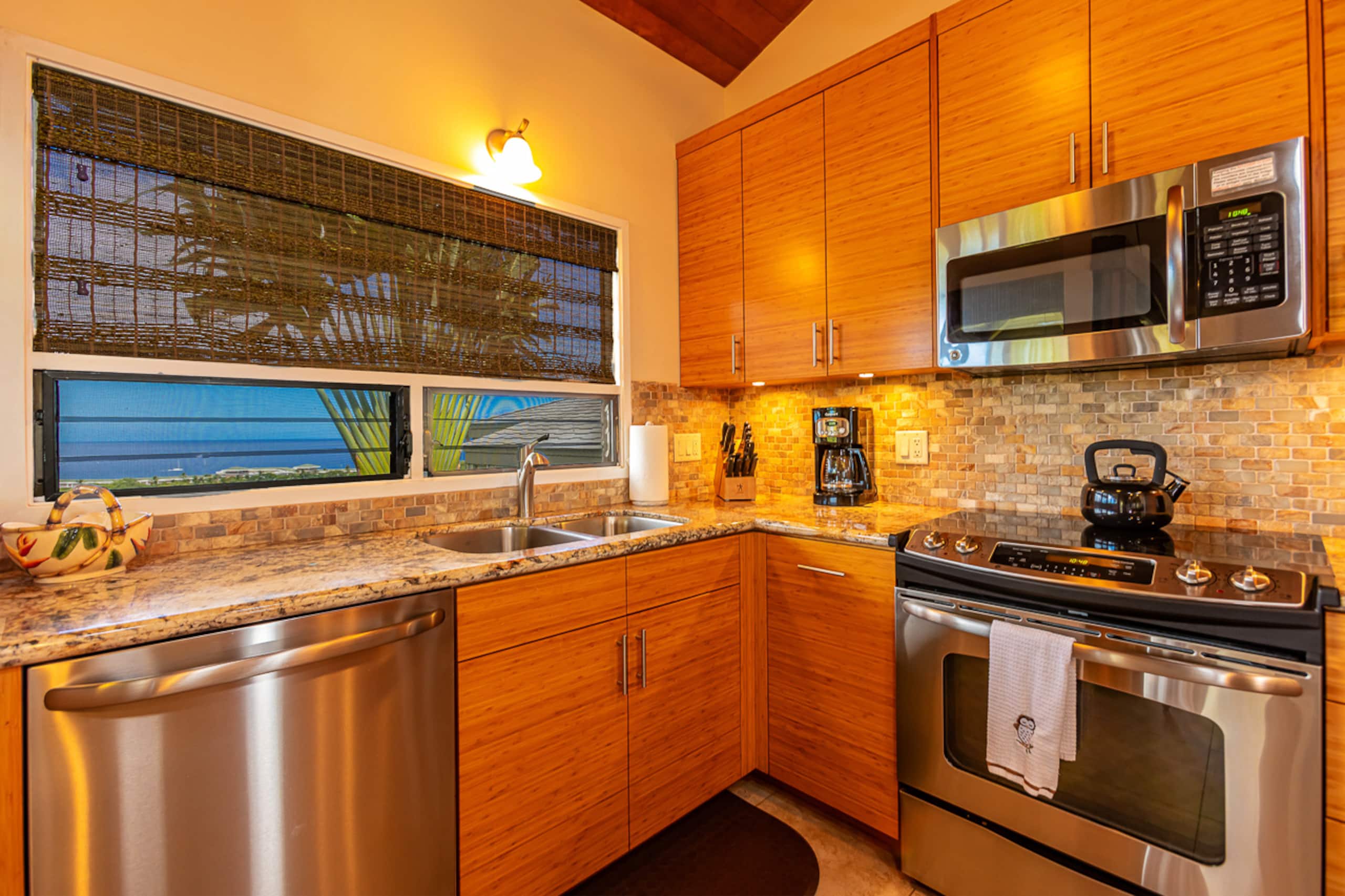Condo in Kihei · ★4.96 · 1 bedroom · 1 bed · 2 baths - Image 21