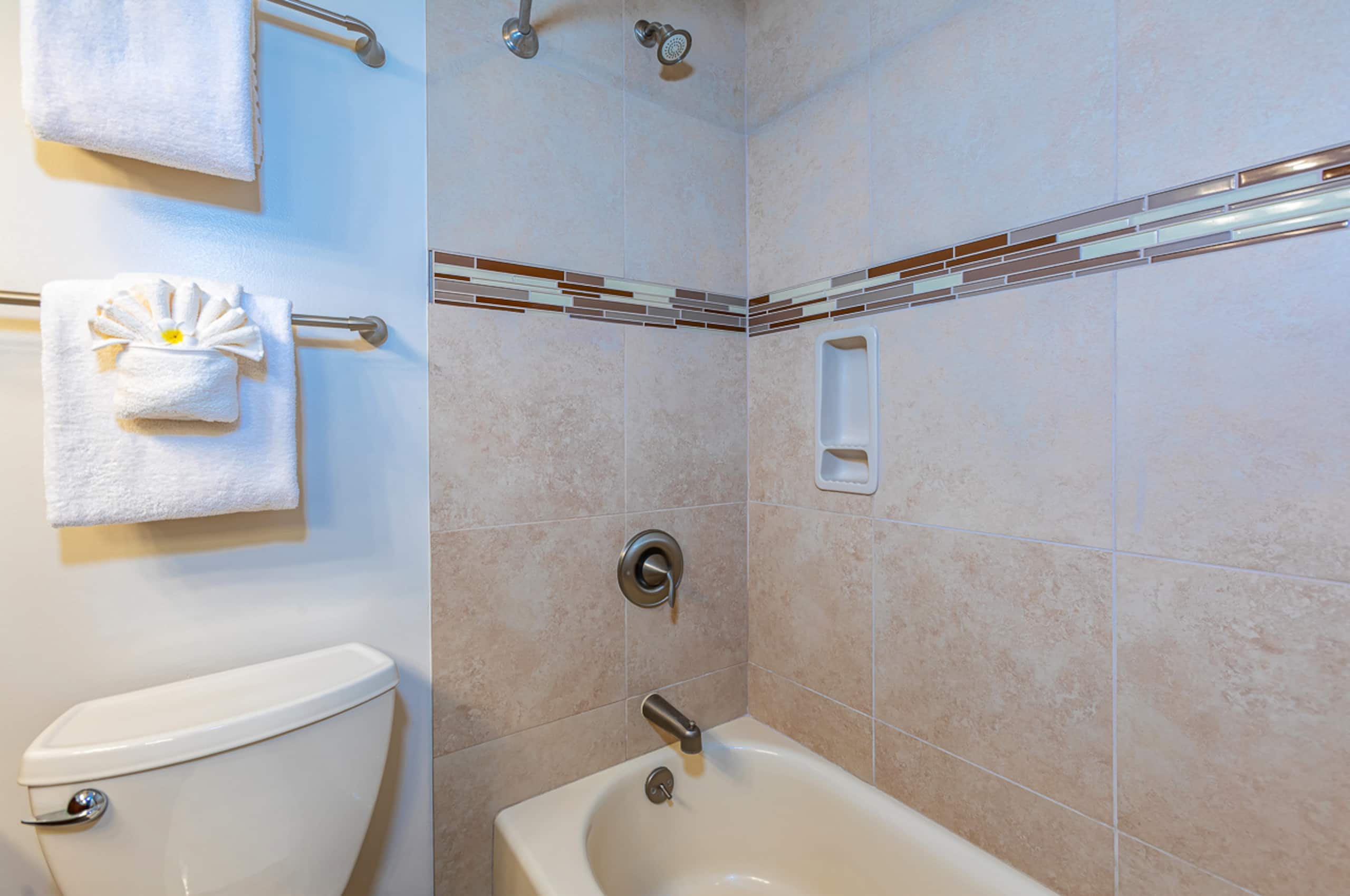 Condo in Kihei · ★4.96 · 1 bedroom · 1 bed · 2 baths - Image 25