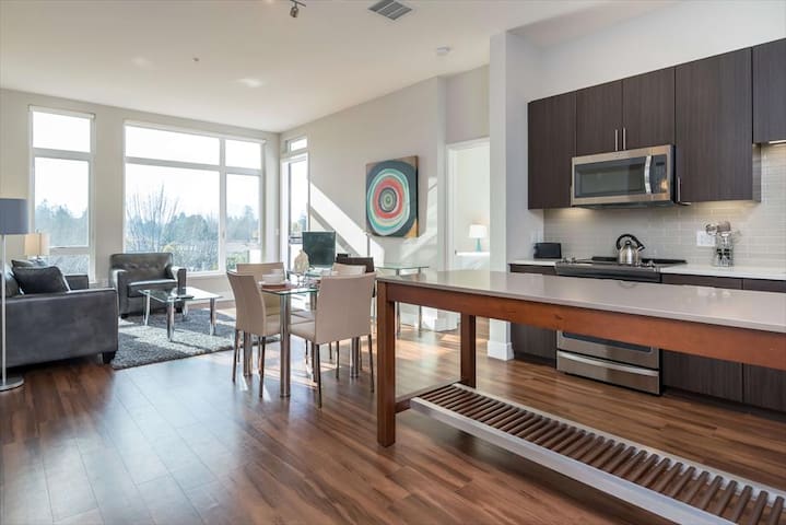 Clean & Private 2BR |Kitchen/Laundry|Mountain View