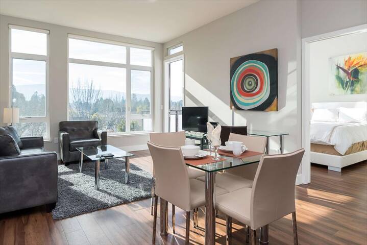 Clean & Private 2BR |Kitchen/Laundry|Mountain View gallery image 2