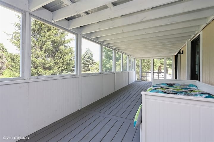 Warren Dunes on Lake Michigan-Hot Tub-WBFPL