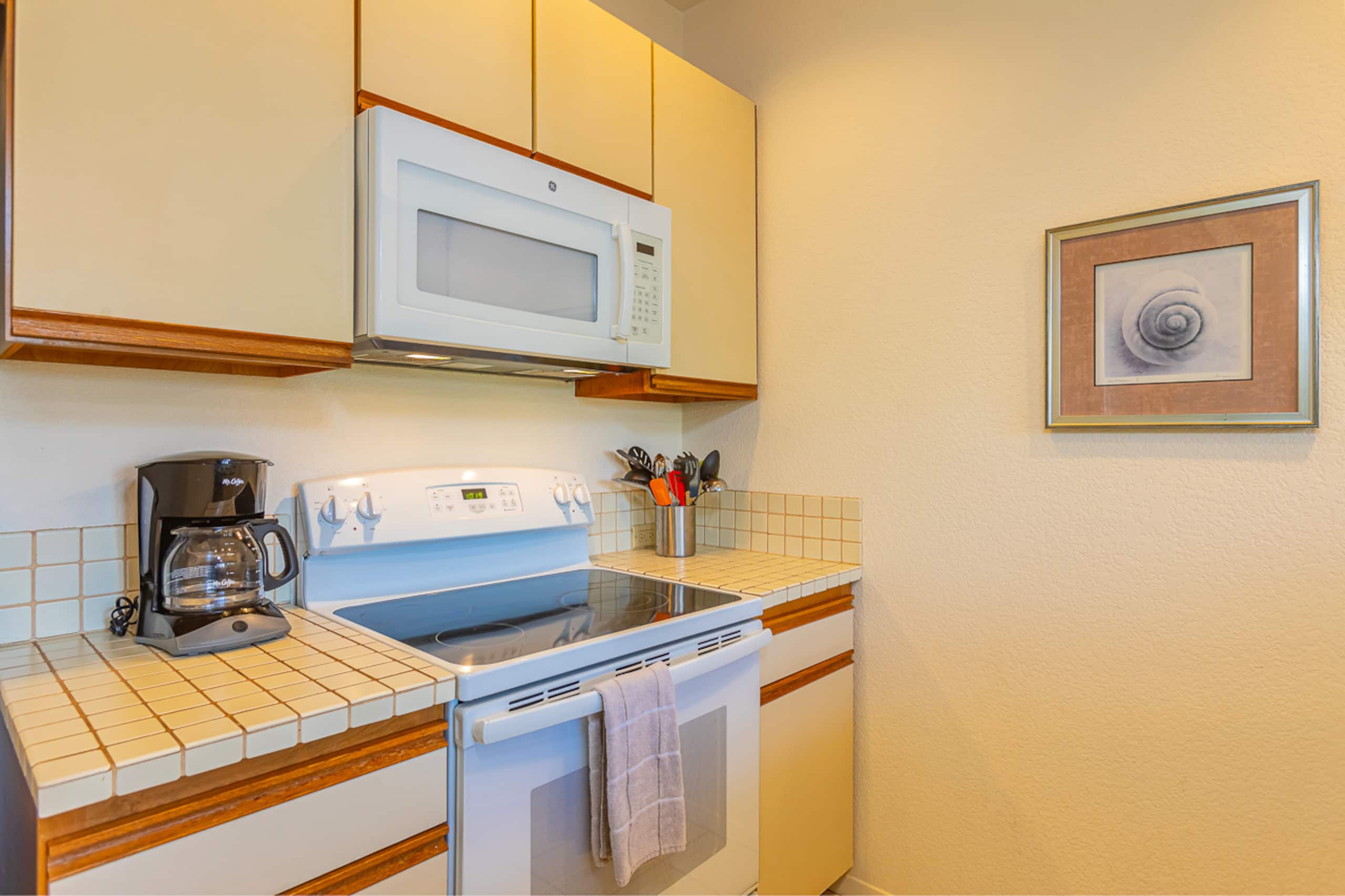 Condo in Kihei · ★4.76 · 1 bedroom · 2 beds · 2 shared baths - Image 16