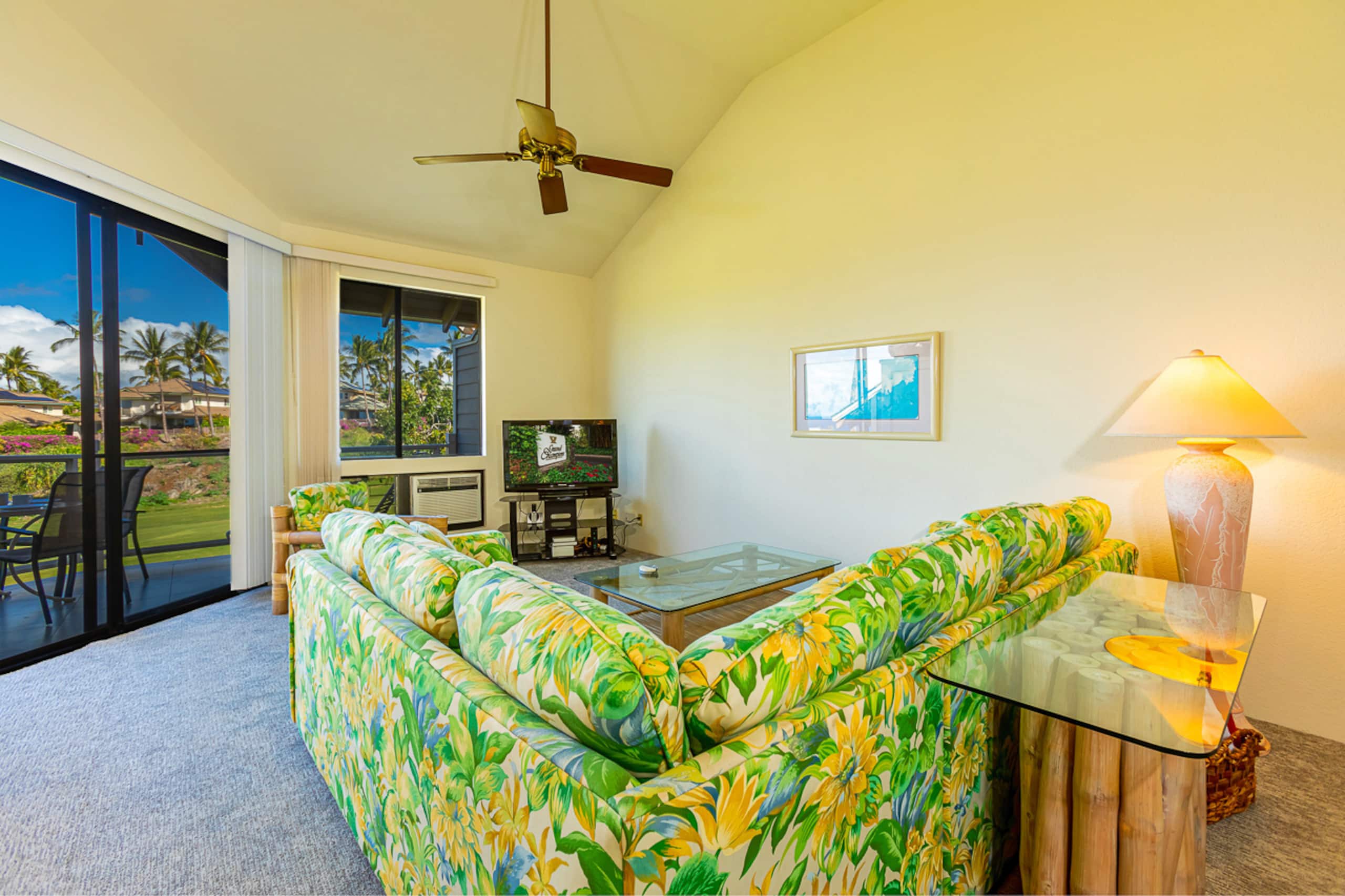 Condo in Kihei · ★4.76 · 1 bedroom · 2 beds · 2 shared baths - Image 8