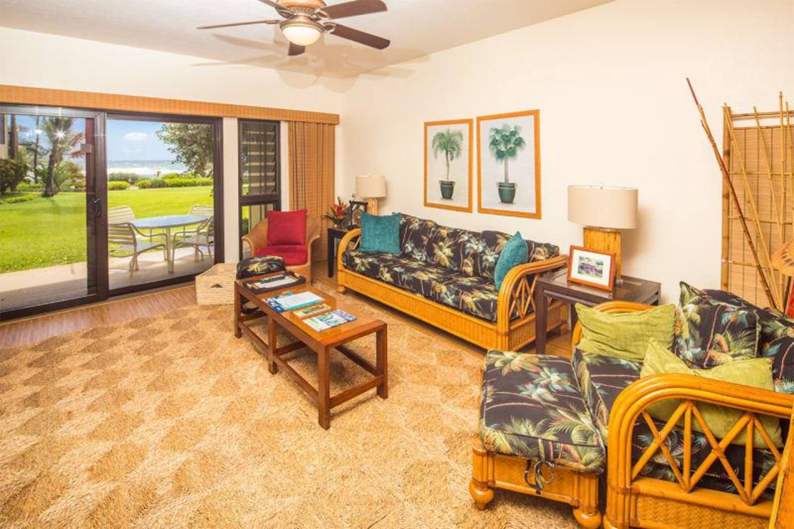 Waterfront condo w/ pool near Lydgate Beach - Photo 2