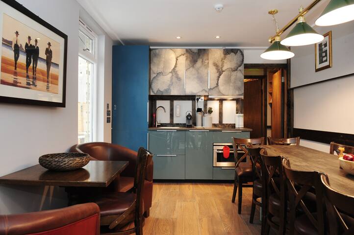 Talbot Coach House gallery image 2