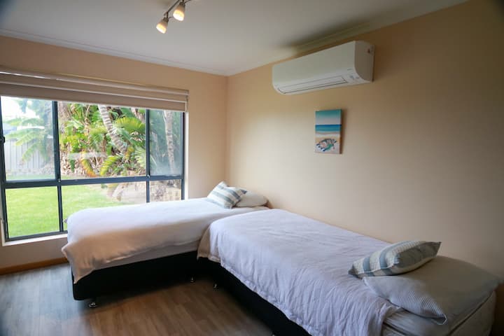 Възможност за наемане или използване на спално бельо и кърпи, което позволява на гостите да персонализират престоя си според предпочитанията или бюджета си.