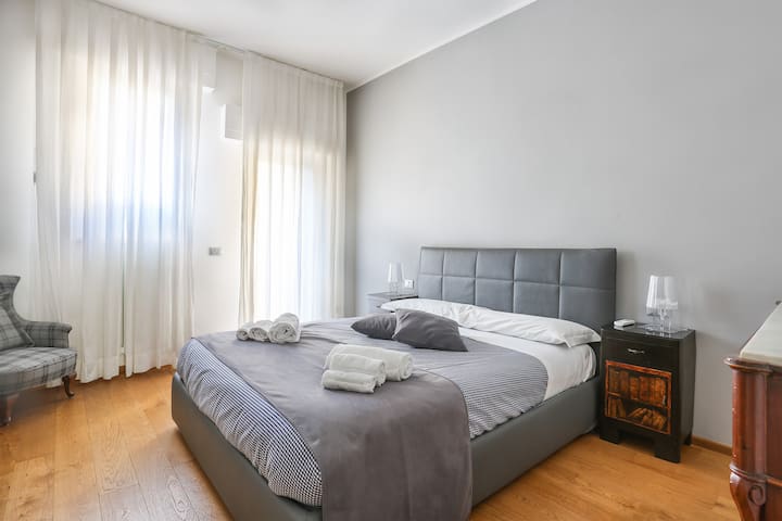 Lux 5 stars flat near Pitti Palace gallery image 4
