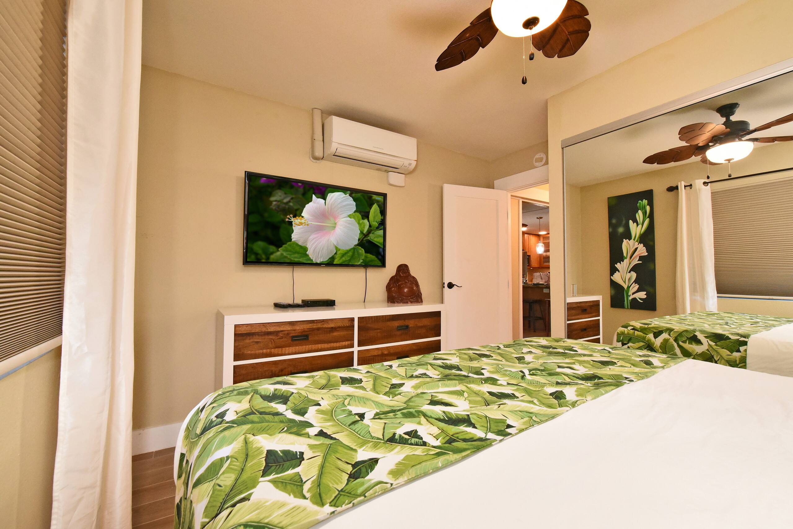 Condo in Kihei · ★4.7 · 3 bedrooms · 5 beds · 3 baths - Image 13