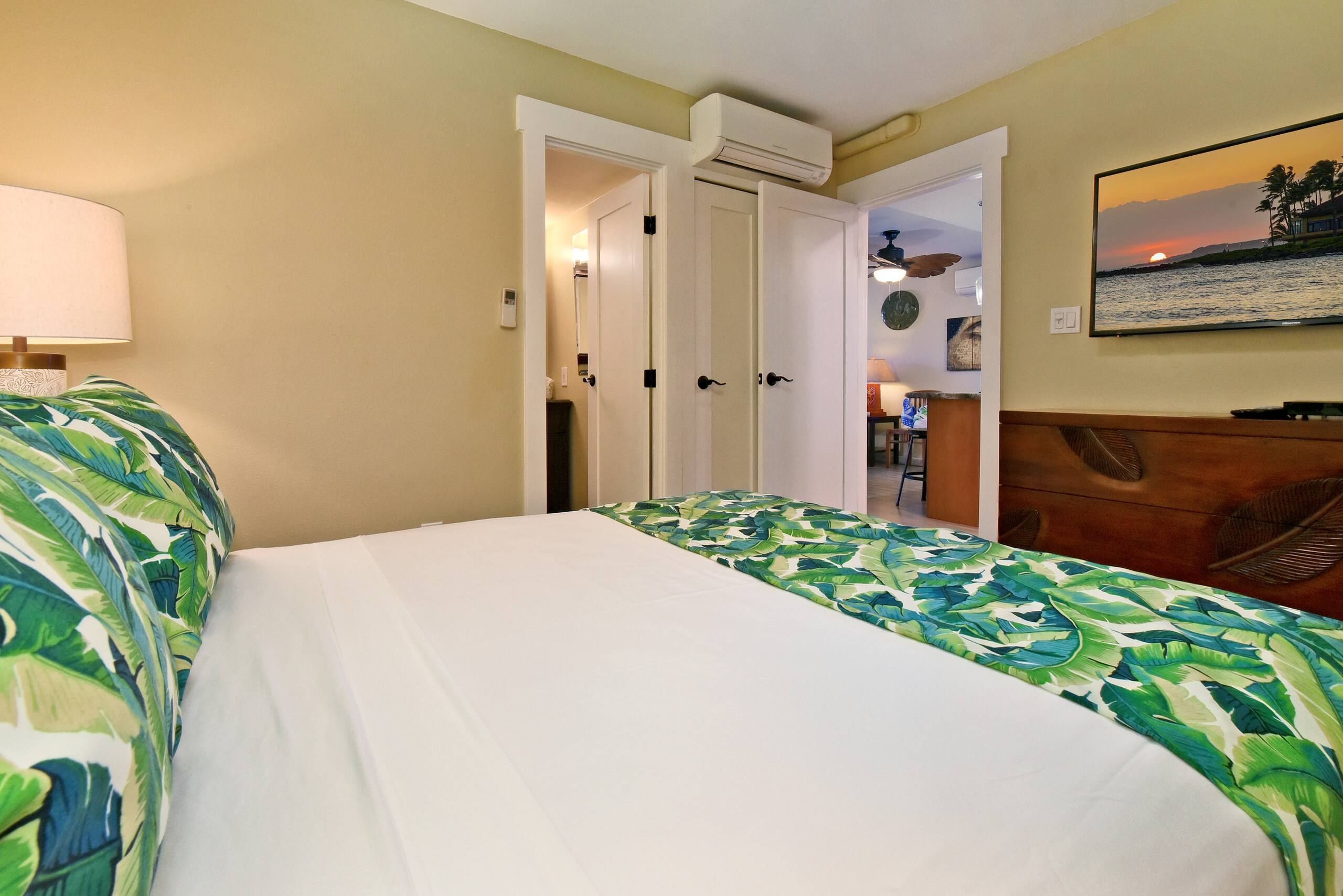 Condo in Kihei · ★4.7 · 3 bedrooms · 5 beds · 3 baths - Image 18