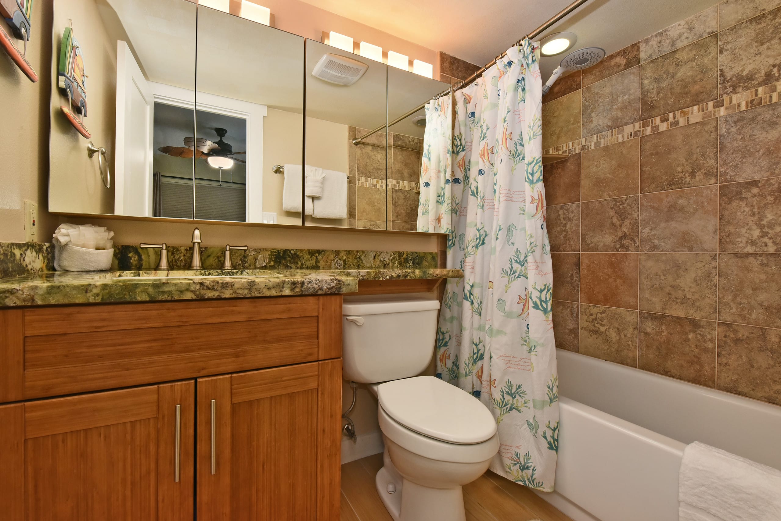 Condo in Kihei · ★4.7 · 3 bedrooms · 5 beds · 3 baths - Image 21