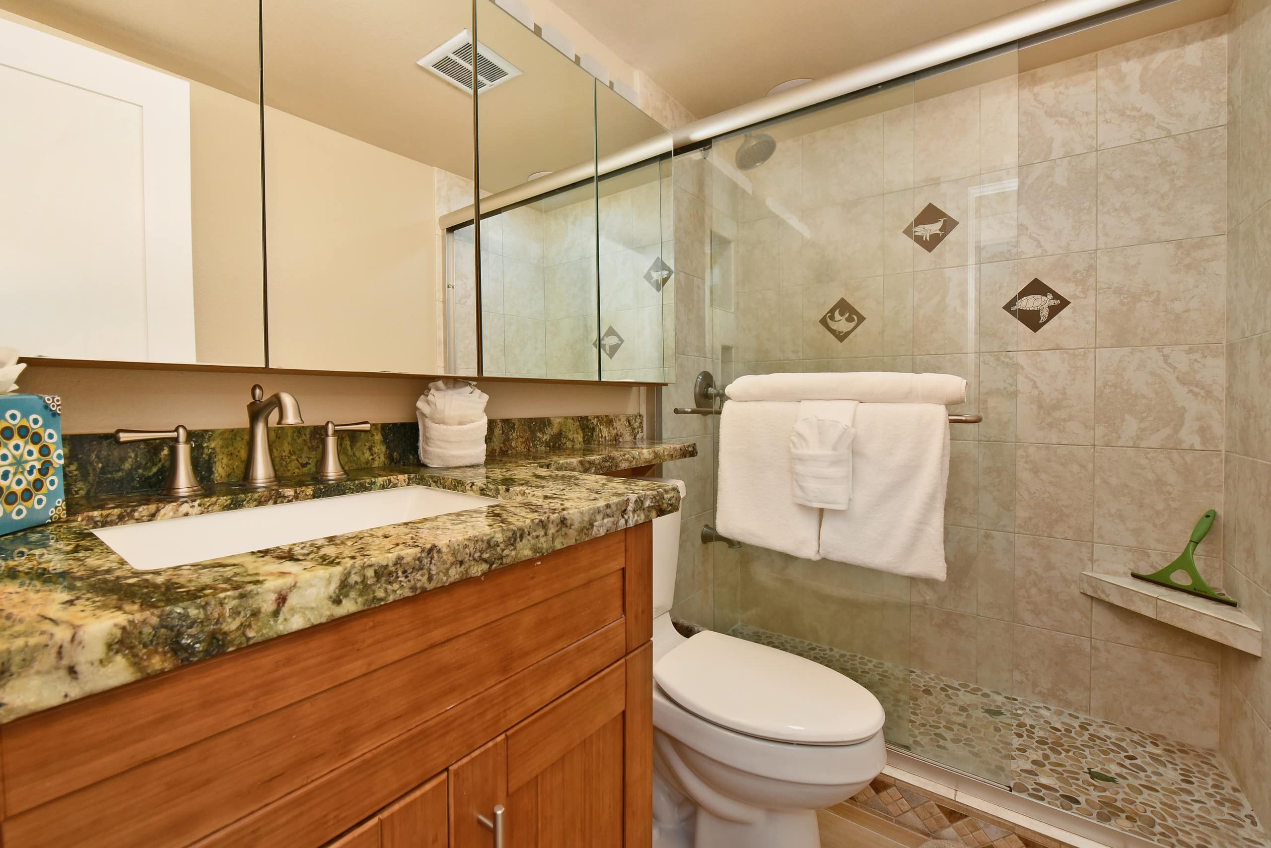 Condo in Kihei · ★4.7 · 3 bedrooms · 5 beds · 3 baths - Image 27