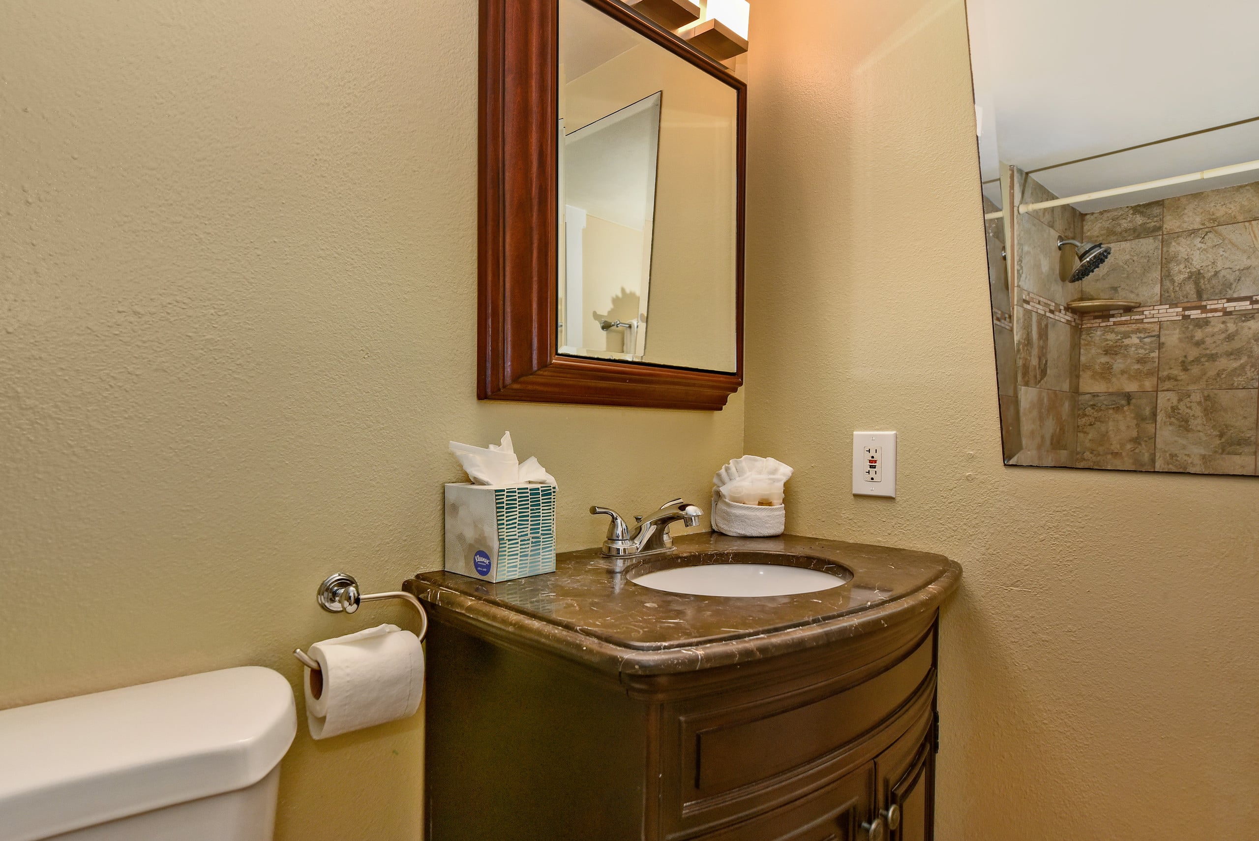 Condo in Kihei · ★4.7 · 3 bedrooms · 5 beds · 3 baths - Image 25