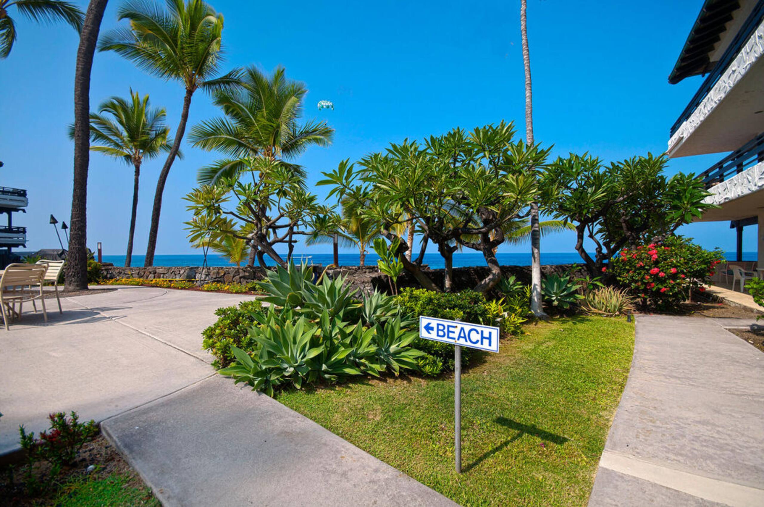 Condo in Kailua-Kona · ★4.67 · 1 bedroom · 2 beds · 1 bath - Image 30