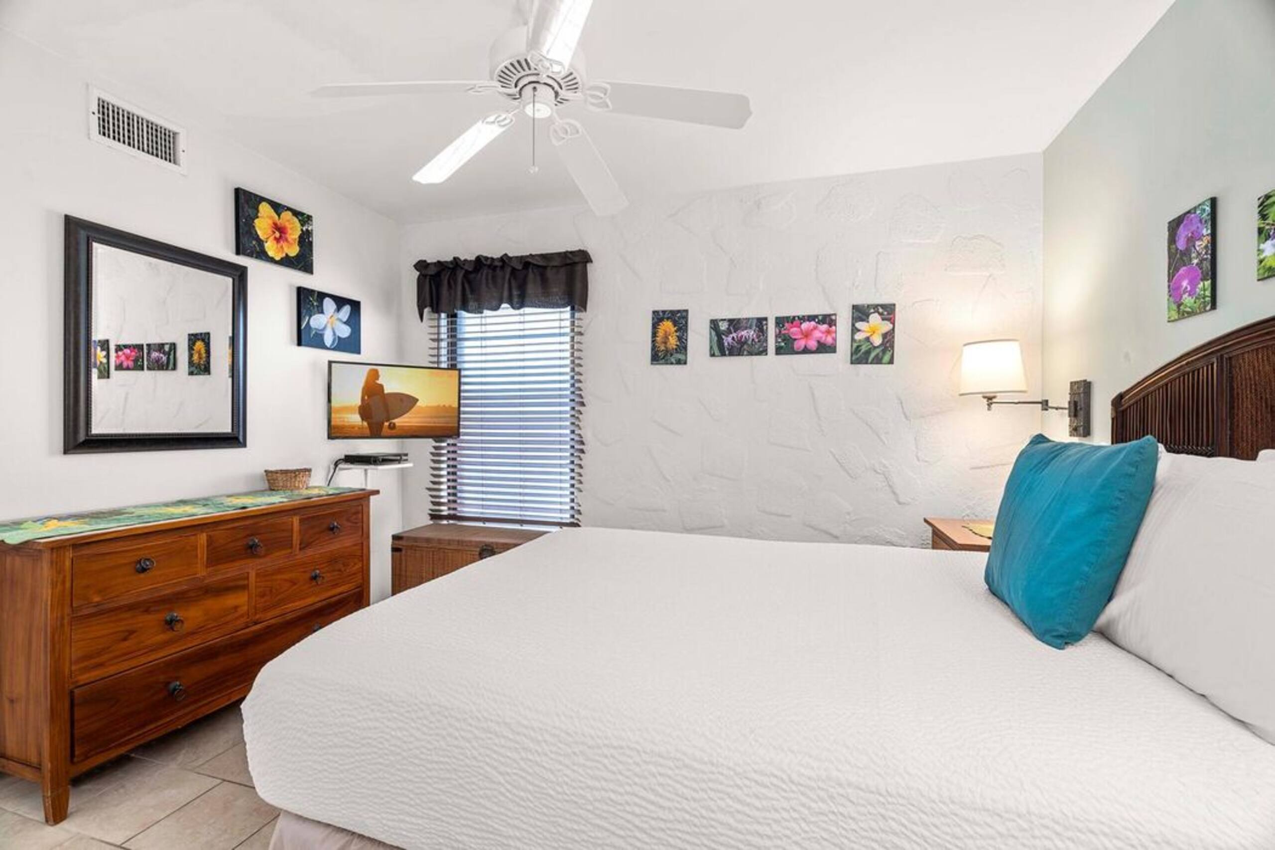 Condo in Kailua-Kona · ★4.67 · 1 bedroom · 2 beds · 1 bath - Image 4