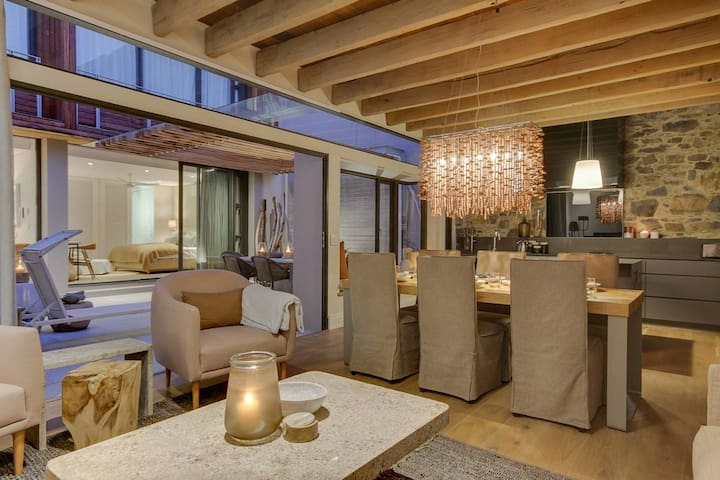 Designer Apartment with easy Access to the City 15 gallery image 2