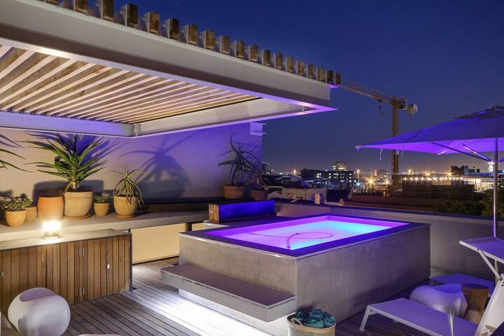 Designer Apartment with easy Access to the City 15 gallery image 4