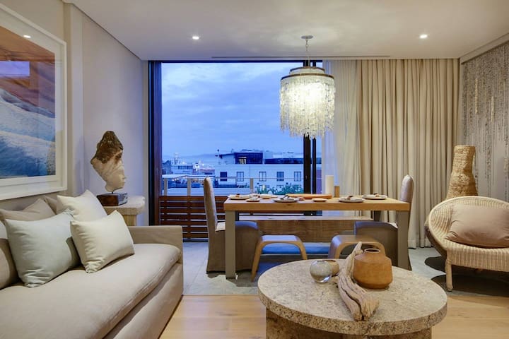 Stylish Apartment in the heart of the De Waterkant gallery image 2