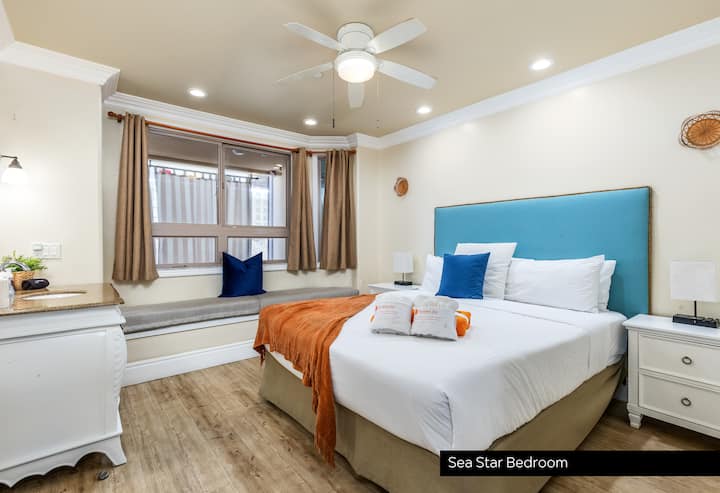 Camera da letto con stelle marine