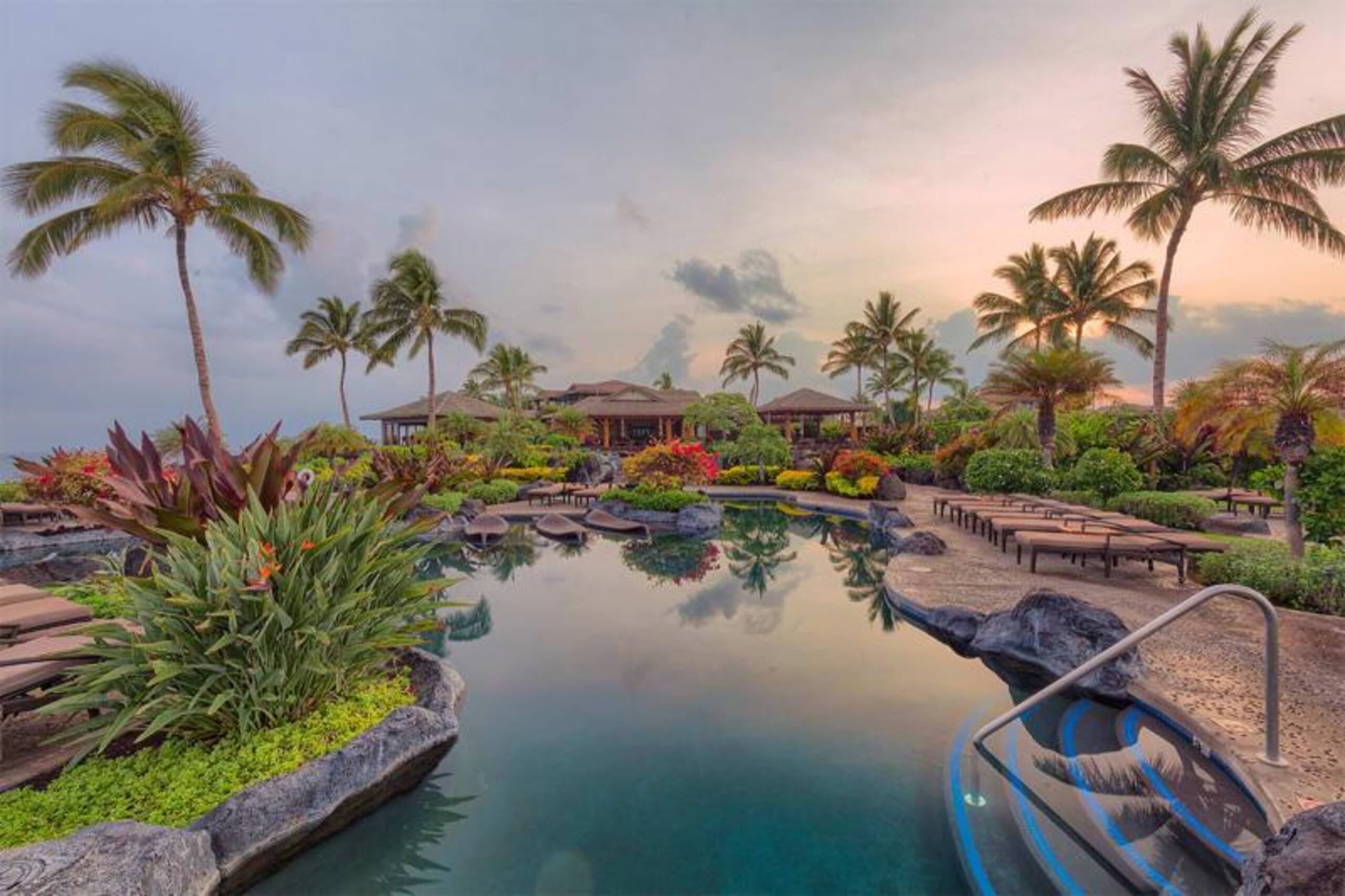 Condo in WAIKOLOA · ★4.33 · 2 bedrooms · 4 beds · 2 baths - Main photo