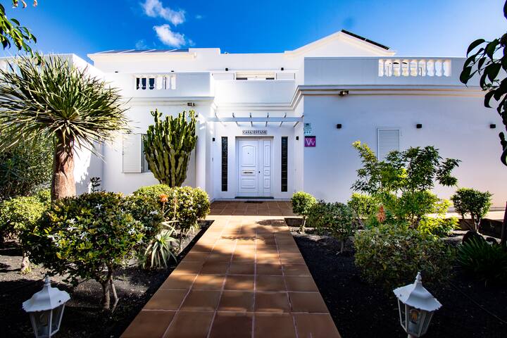 Auszeit Lanzarote managed Airbnb listing 1