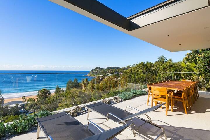 Cetacean by Palm Beach Holiday Rentals gallery image 4