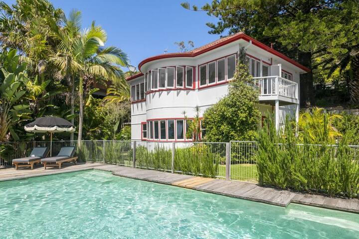 Coral Tree Cottage by Palm Beach Holiday Rentals