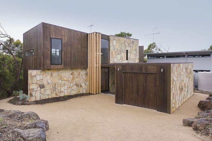 Southside Bliss I Modern Home I Great Location