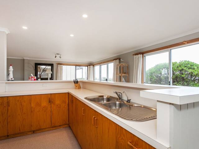 Moggs View I Ocean View gallery image 5